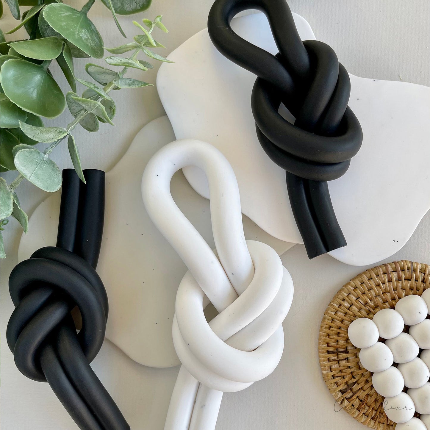 Decorative Paperweight Knot - Style 1