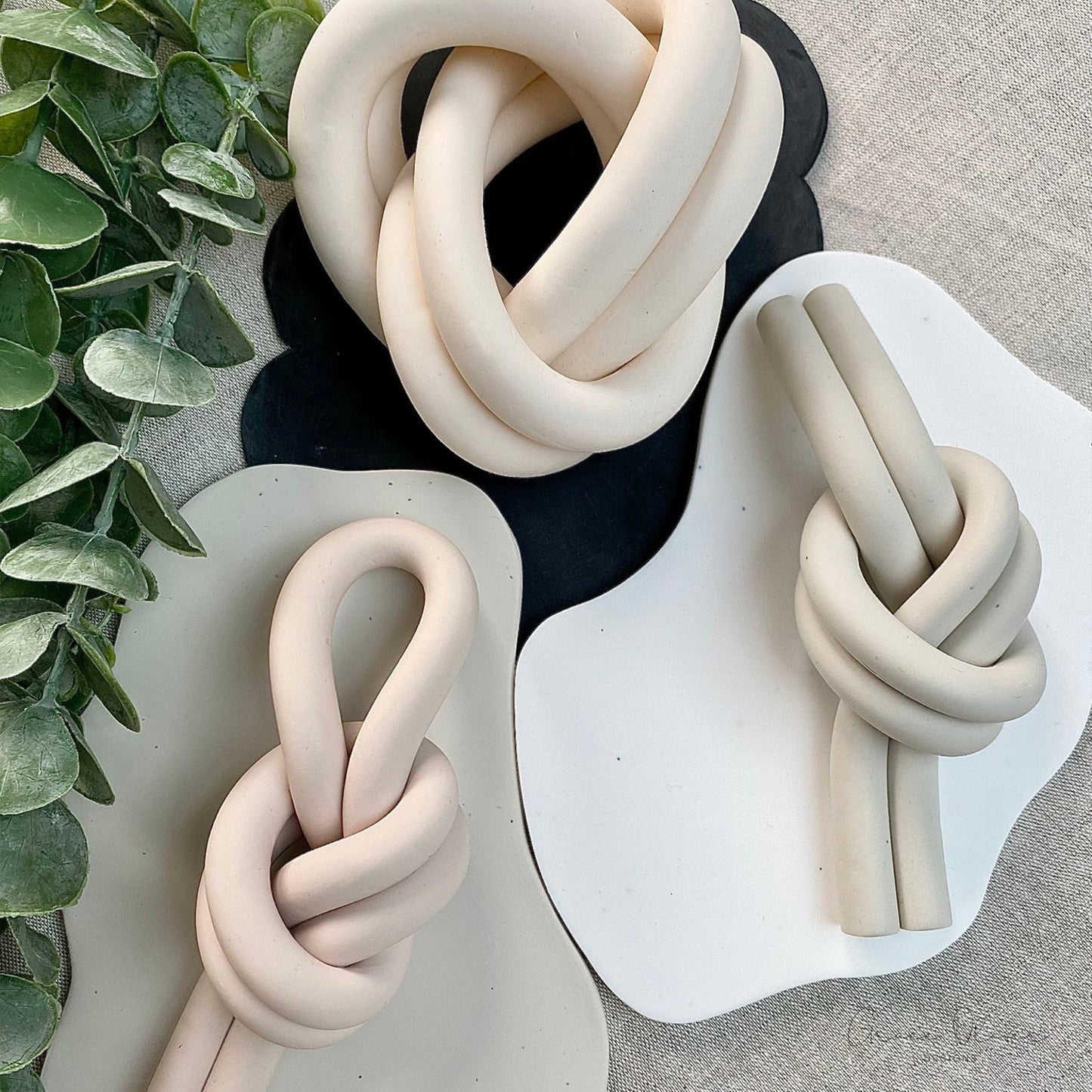 Decorative Paperweight Knot - Style 1