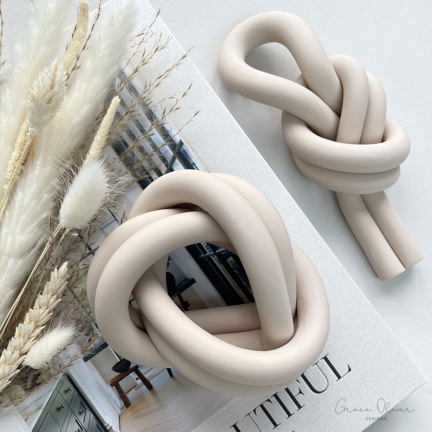 Decorative Paperweight Knot - Style 2