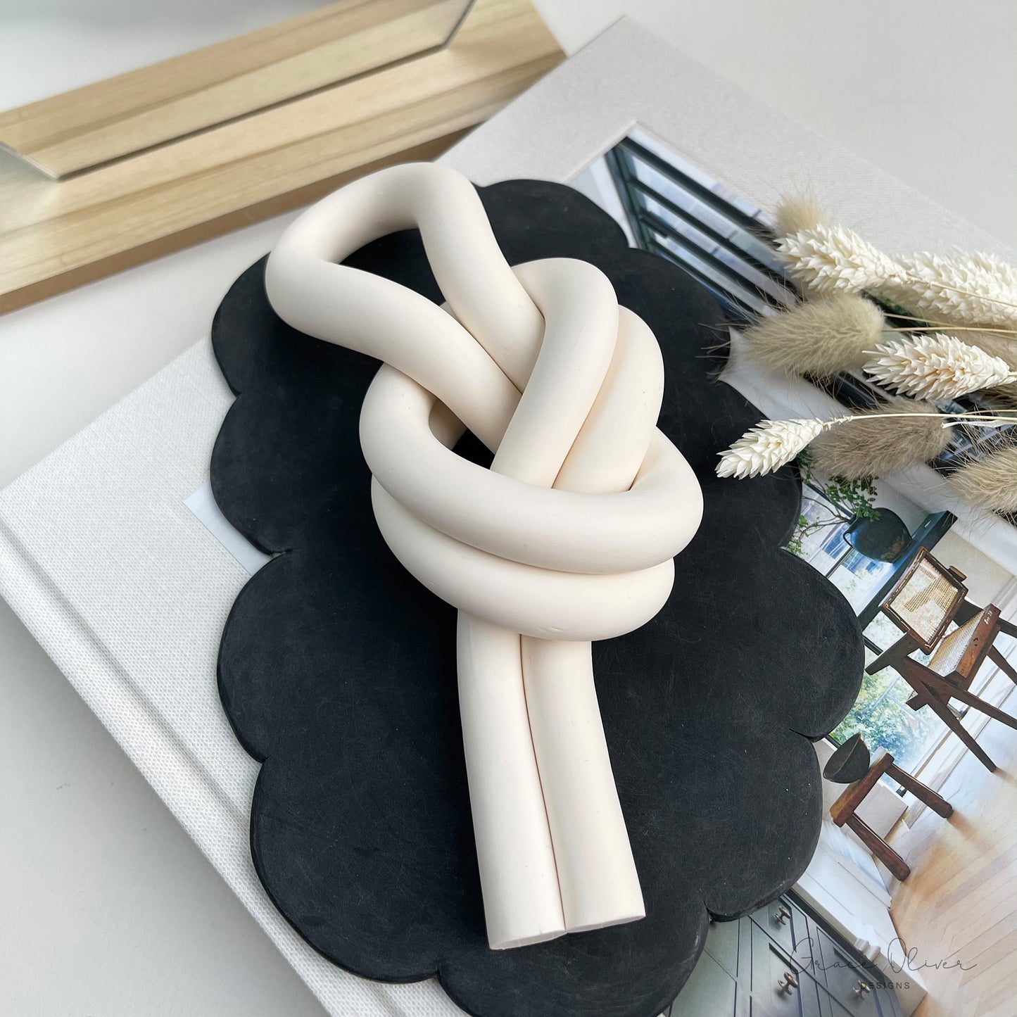 Decorative Paperweight Knot - Style 2