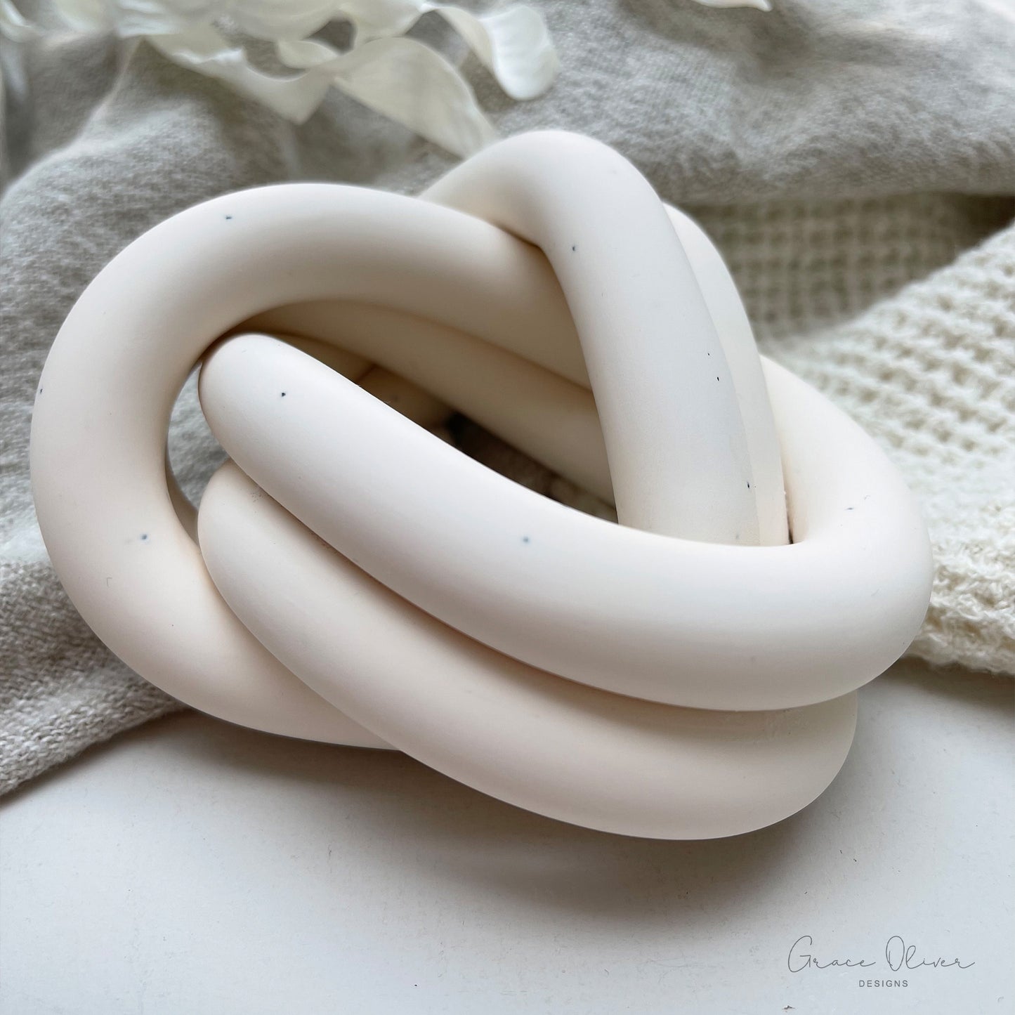 Decorative Paperweight Knot - Style 3