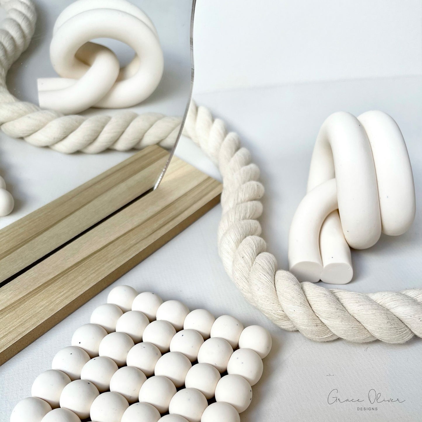 Decorative Paperweight Knot - Style 4