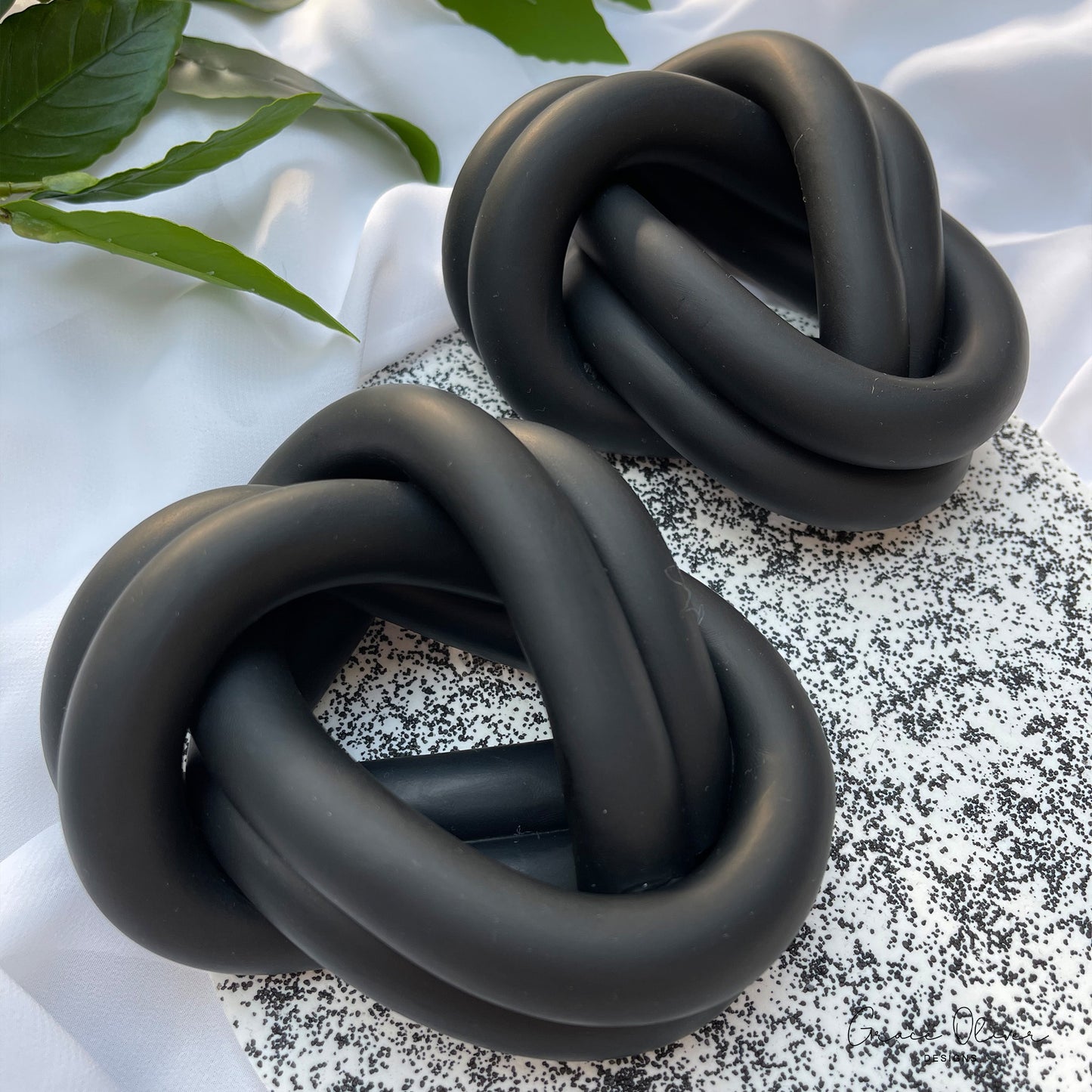 Decorative Paperweight Knot - Style 3